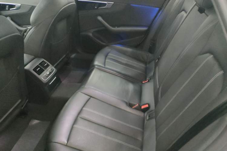 Used Audi A4L 2023 40 TFSI Luxury Dynamic Model