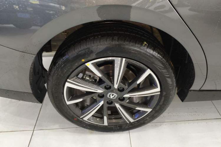 Used Changan Eado 2025 Blue Whale 1.5T 500Bar Prestige Model