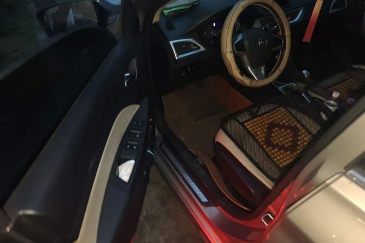 Used Changan Alsvin V7 2016 1.6L Manual Enjoyment Model China IV Standard