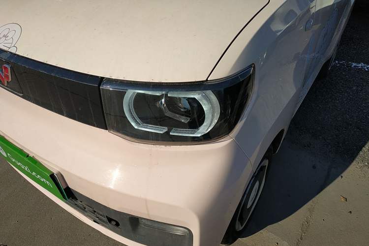 Used Wuling Hongguang MINIEV 2021 Macaron Premium Model – Lithium Iron Phosphate
