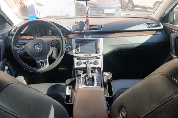 Used Volkswagen Magotan 2015 1.8TSI Prestige Model
