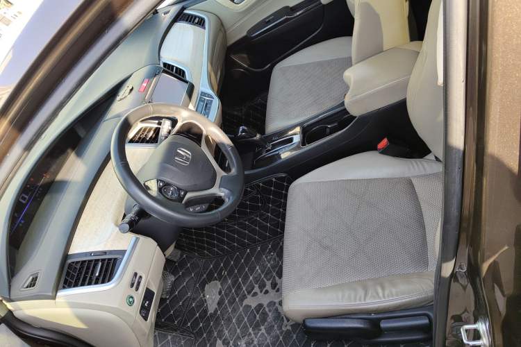 Used Honda Jade 2013 1.8L automatic Comfort version 5 seats
