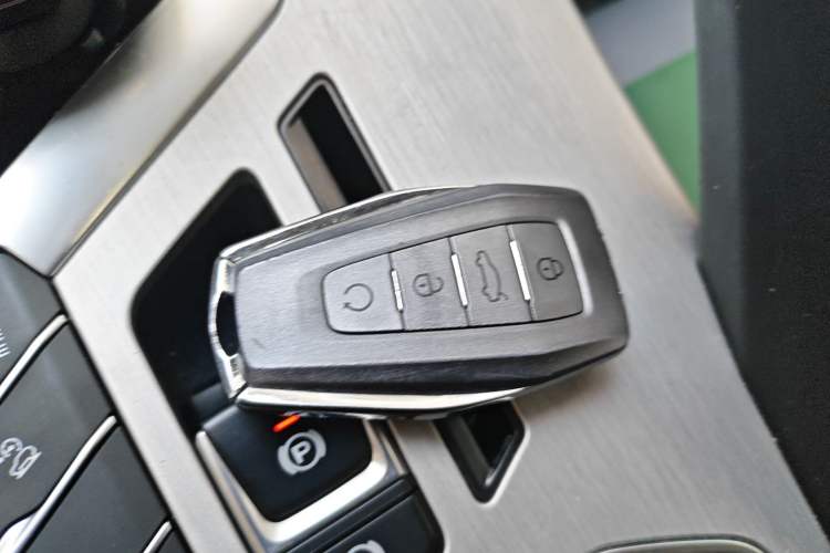 Used Geely Auto Coolray 2023 1.5T DCT Platinum Edition
