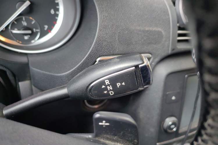 Used Mercedes-Benz R-Class 2017 R 320 4MATIC Business Edition Prestige Model