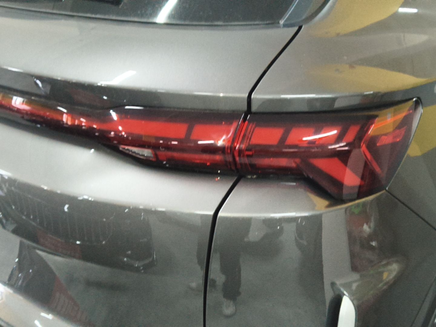 Geely Auto Coolray 2025 Bin Yue L 1.5TD DCT Beyond Edition — снимка 9