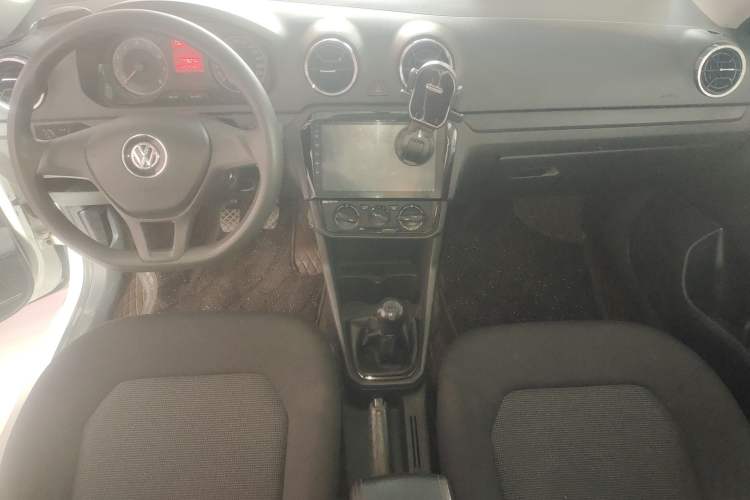 Used Volkswagen Jetta 2017 1.5L Manual Fashion Edition
