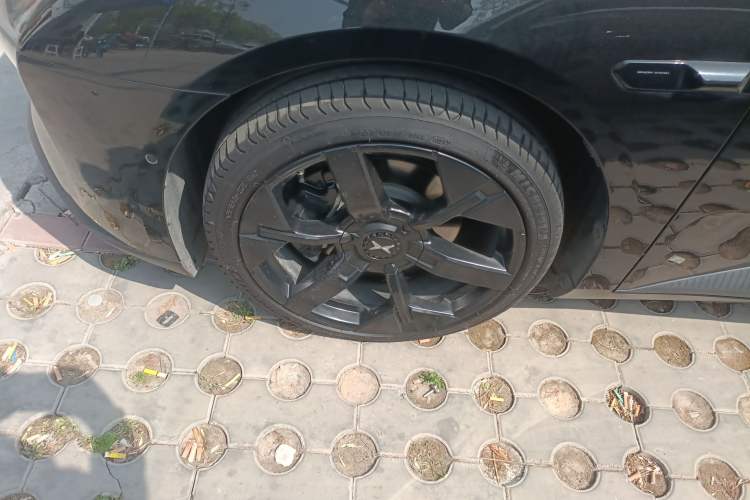 Used XPeng MONA M03 2024 620 with Ultra-Long Range Left Front Wheel Hub