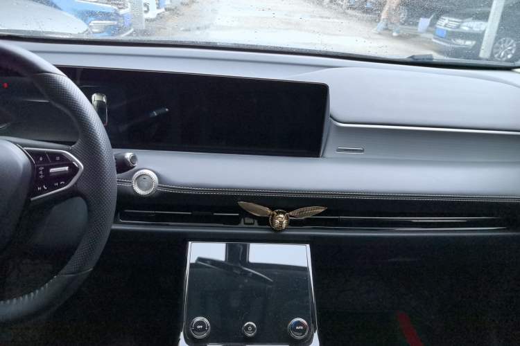 Used NETA U 2022 Zhi400 Pro Ternary Lithium
