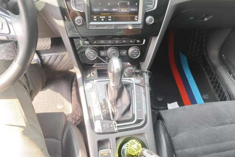 Used Volkswagen Magotan 2017 330TSI DSG Luxury Model Gear Lever