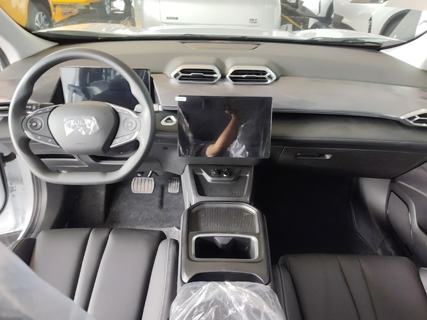 Dongfeng Aeolus SKY EV01 2025 530 km AIR Elite Edition — снимка 12