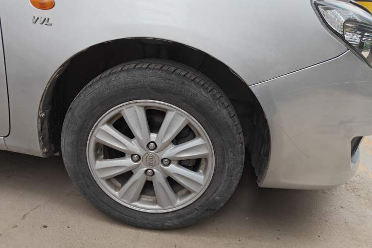 Used BYD L3 2012 1.5L Manual Comfort Edition Right Front Wheel Hub