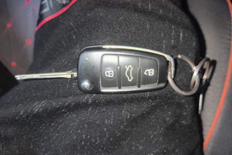 Used JAC Refine M4 2019 Business & Travel Series 2.0L Manual Speed Edition China VI Standard Vehicle Key