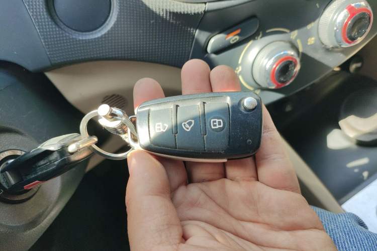 Used JAC Group J6 A30 2013 1.5L Manual Luxury Model China IV Standard
