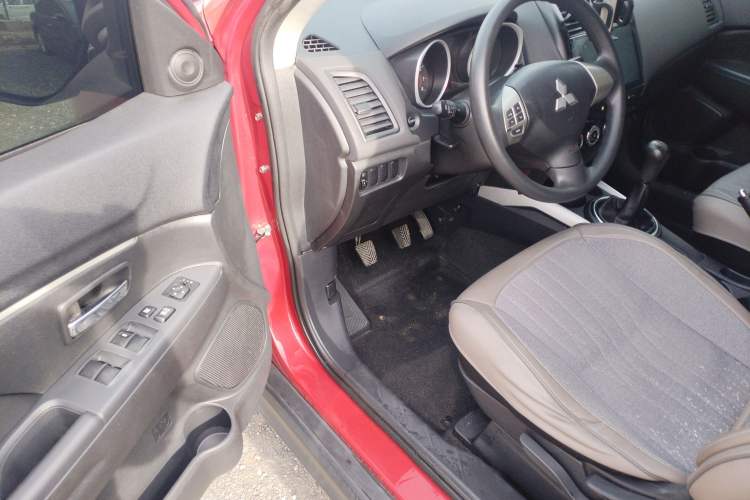 Used Mitsubishi ASX 2013 2.0L Manual Two-Wheel Drive Comfort Edition Driver Seat