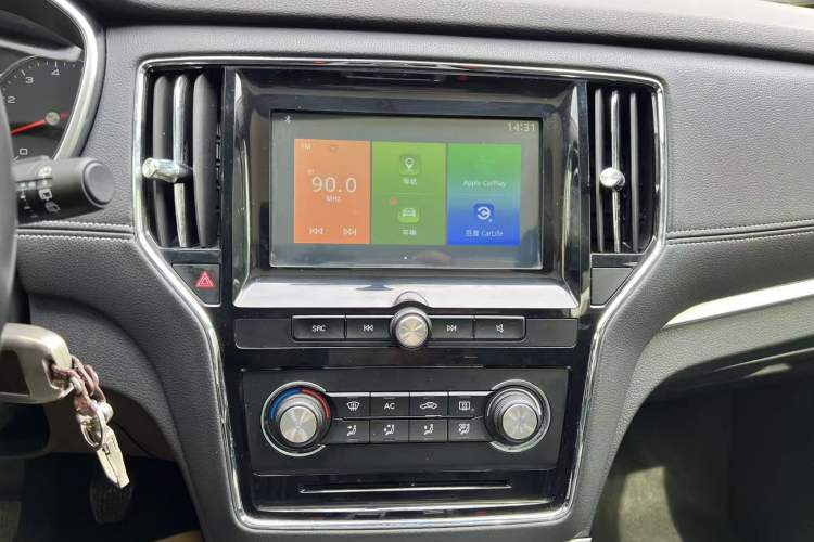 Used Roewe RX5 2016 20T Two-Wheel Drive Manual Flagship Edition
