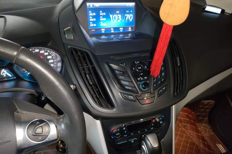 Used Ford Kuga 2013 1.6L GTDi Two-Wheel-Drive Trend Model
