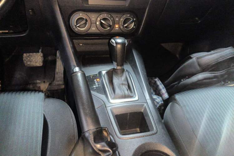 Used Mazda 3 Axela 2016 Sedan 1.5L Automatic Comfort Model Gear Lever