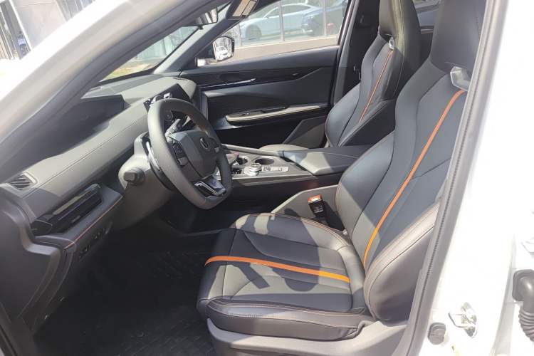Used Changan UNI-V 2024 1.5T Prestige Edition

