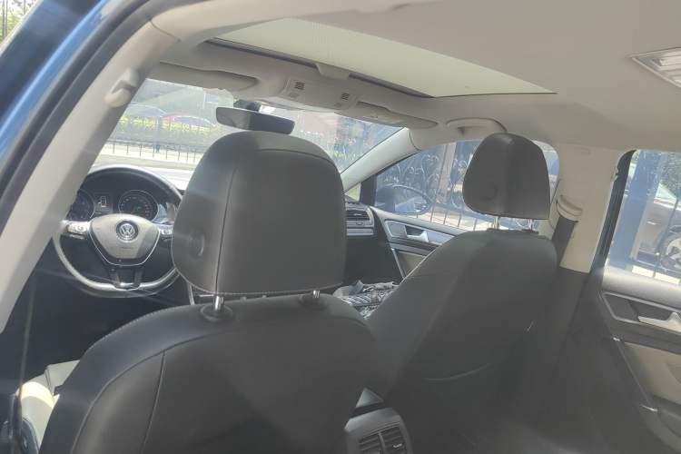 Used Volkswagen Golf 2017 230TSI Automatic Luxury Million-Vehicle Commemorative Edition