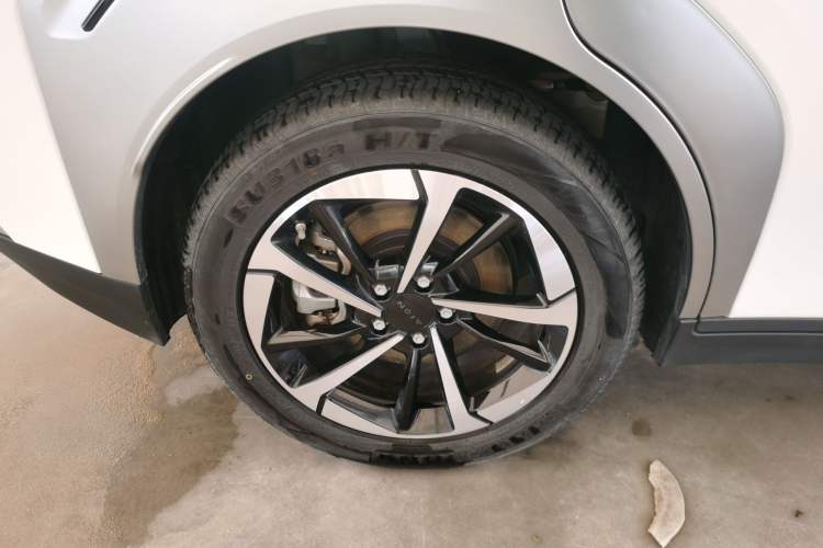 Used AION Y 2023 Plus 510 Smart Edition Right Rear Wheel Hub