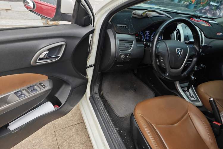 Used Baojun 610 2014 CROSS 1.5L Automatic Comfort Model Driver Seat