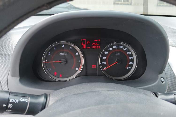 Used Hyundai Verna (older generation) 2010 Sedan 1.4L Automatic Fashionable GT Model Instrument Cluster