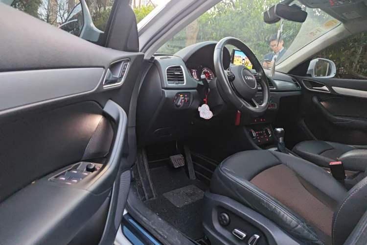 Used Audi Q3 2018 30th Anniversary Edition 35 TFSI Fashion Model
