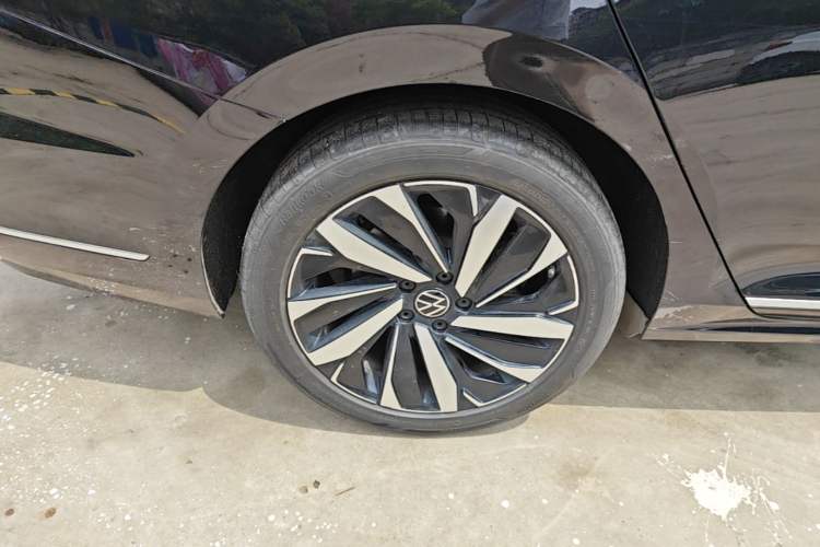 Used Volkswagen Passat 2024 330TSI Elite Edition Exterior 5