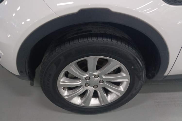 Used Land Rover Discovery Sport 2019 240 PS SE Version China VI Standard