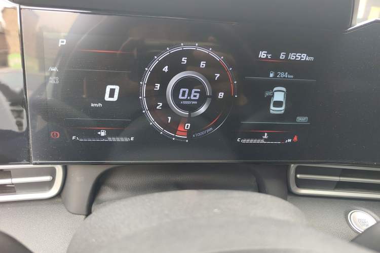 Used Hyundai Elantra 2022 1.5L CVT LUX Prestige Edition
