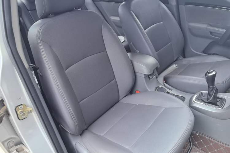 Used Geely Auto Classic Emgrand 2013 Sedan 1.5L Manual Entry-Level Model
