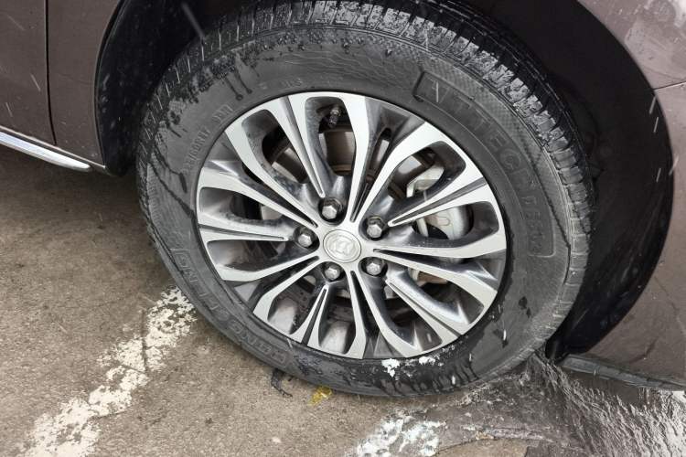 Used Buick GL8 2023 Land Executive Class Smart Enjoyment Model
