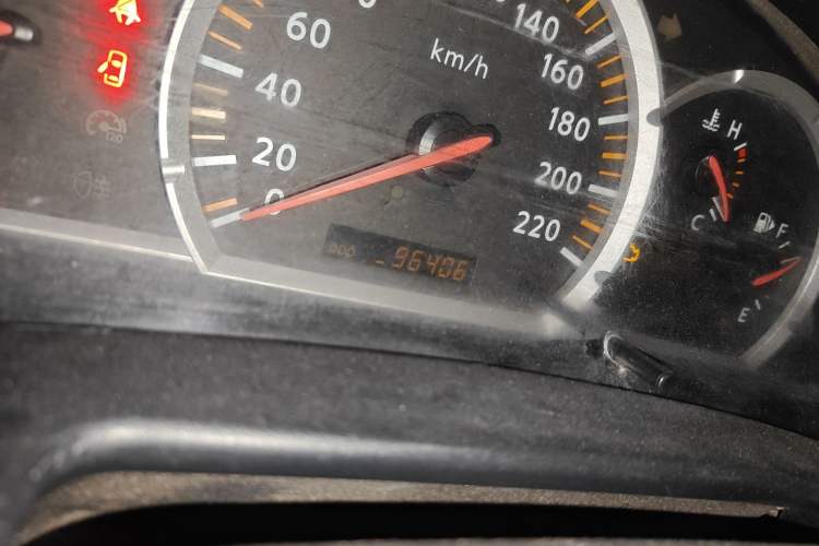 Used Nissan Paladin 2013 2.4L Four-Wheel Drive Standard Version China IV Standard
