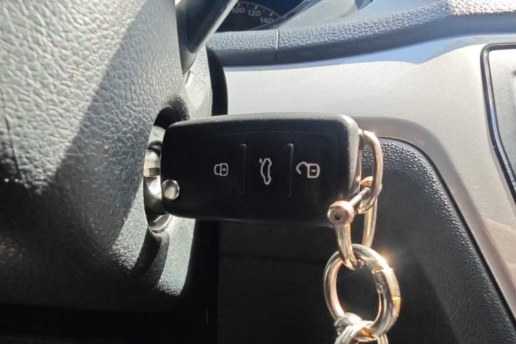 Used Volkswagen Lavida 2017 1.6L Automatic Fashion Edition Vehicle Key