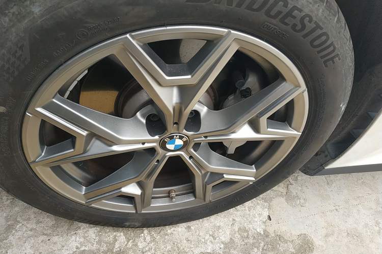 Used BMW i3 2024 eDrive 35 L Left Front Wheel Hub