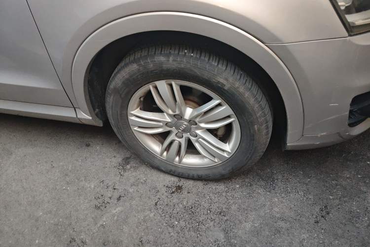 Used Audi Q3 2015 35 TFSI quattro Technology Edition Right Front Wheel Hub