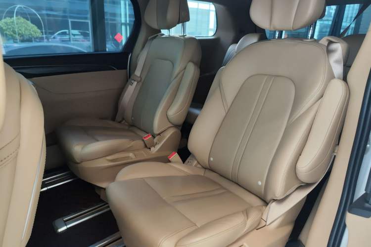 Used Buick GL8 2021 ES Land Cruiser 653T Luxury Edition