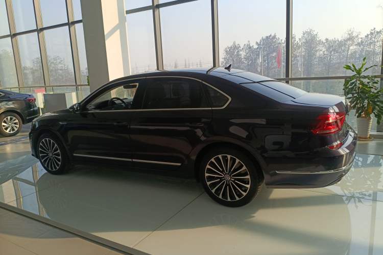Used Volkswagen Passat 2016 380TSI DSG Ultimate Edition