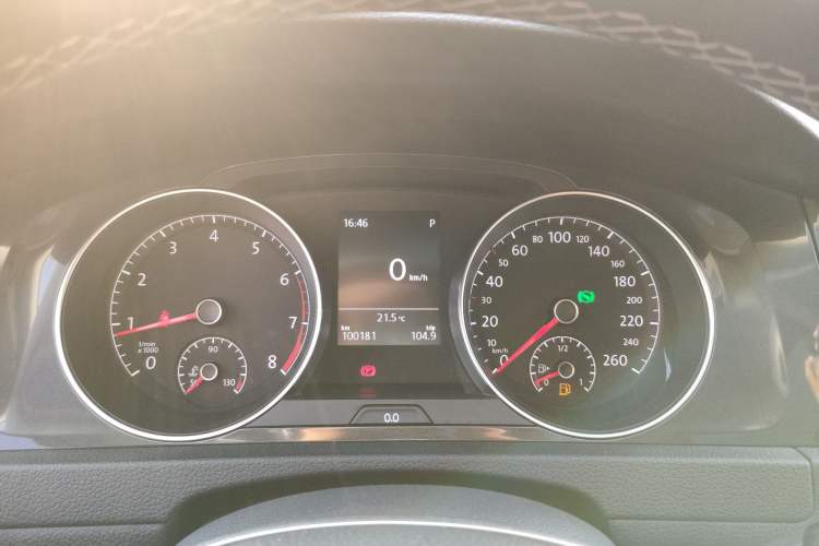 Used Volkswagen Golf 2017 1.6L Automatic Comfort Million-Vehicle Anniversary Edition