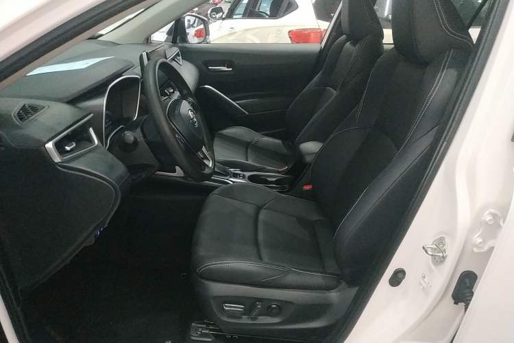 Used Toyota FRONTLANDER 2022 2.0L CVT Luxury PLUS Edition
