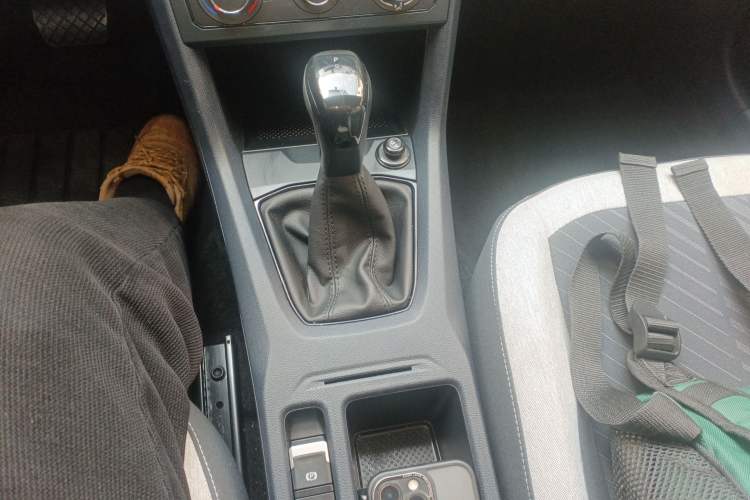 Used Volkswagen Tharu 2025 New Sharp 1.5L Sharp Edition Gear Lever