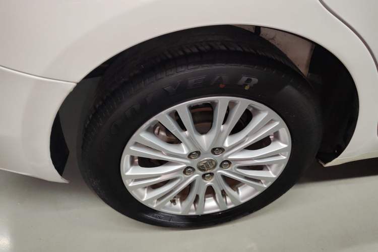 Used Buick GT 2017 15N Automatic Elite Version Right Rear Wheel Hub