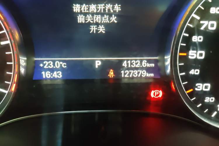 Used Audi A6L 2016 45 TFSI quattro Sport Edition Odometer Close Up