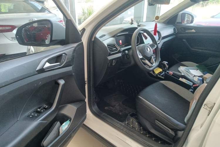 Used Volkswagen Tacqua 2020 1.5L Automatic Yue