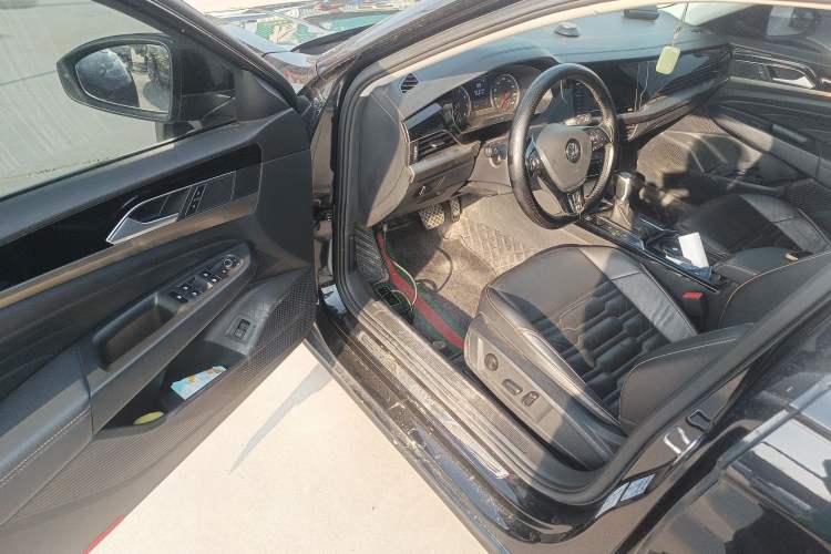 Used Volkswagen Passat 2020 330TSI Elite Edition China VI Driver Seat