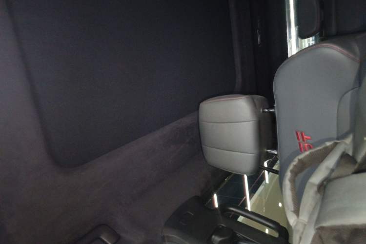 Used JETOUR Traveler C-DM 2024 C-DM 208KM Mountain & Wilderness Edition