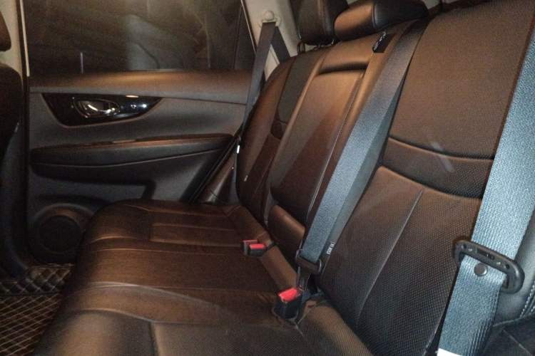 Used Nissan X-Trail 2019 2.0L CVT Smart Connect Comfort Edition 2WD