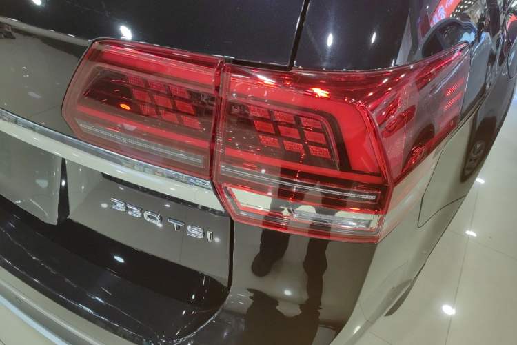 Used Volkswagen Teramont 2020 330TSI Two-Wheel-Drive Luxury Edition China VI Standard
