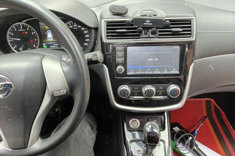 Used Nissan Tiida 2016 1.6L CVT Smart Drive Edition Audio And AC Panel