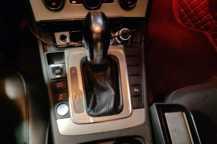 Used Volkswagen Magotan 2015 1.8TSI Prestige Model Gear Lever